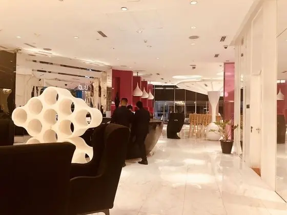 Azure Residences Condominium Daily Rental - Lobi