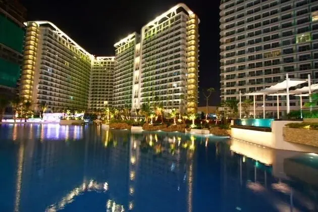 Azure Rio West Wave Pool 1 Bedroom near Airport