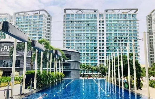Azure Urban Resort by Adam's Crib - Havuz