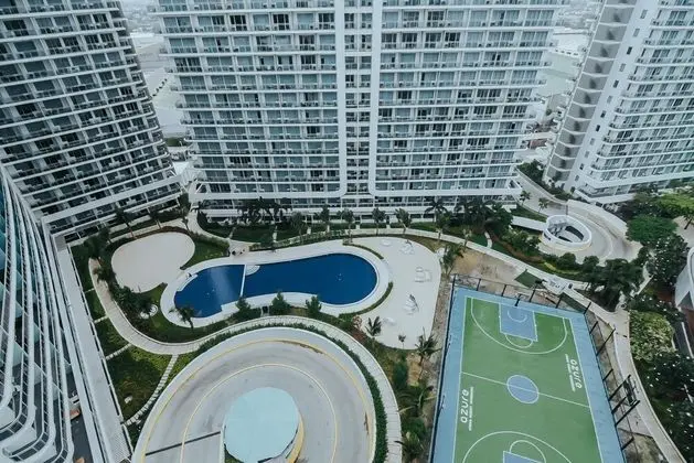 Azure Urban Resort by Adam's Crib - Oda