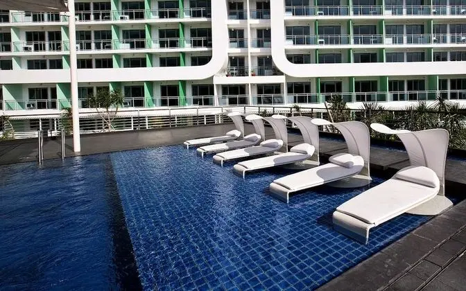 Azure Urban Resort HostedbyCes - Havuz
