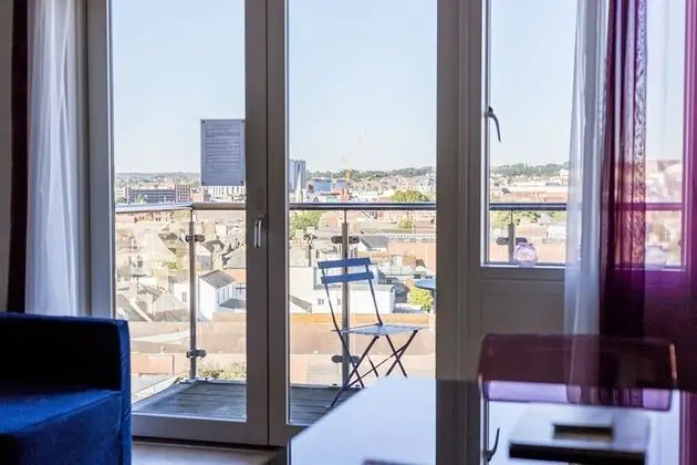 Azure Views - İç Mekan