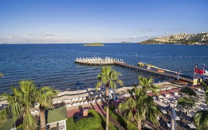 Azure By Yelken Hotel - 1