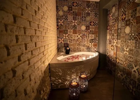 Azuu Hotel - Spa