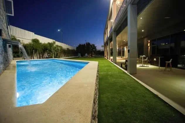 AZZ Valencia Congress Hotel & Spa - Havuz