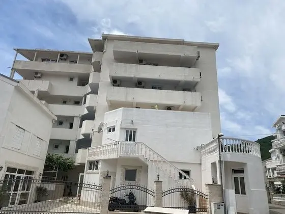 Azzuro Apartments - Dış Mekan