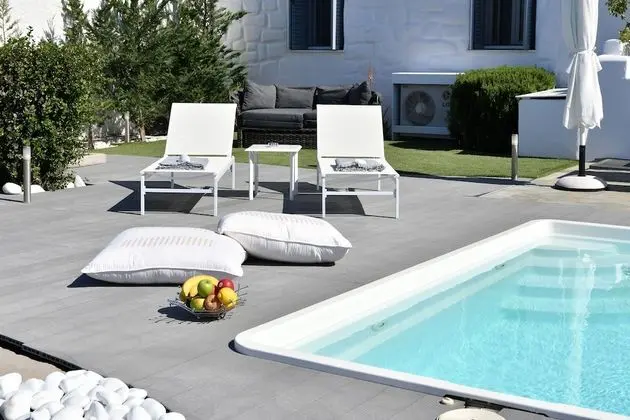 Azzurro Bianco Suites - Havuz