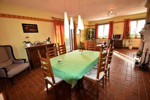 B&B Au Fil Des Saisons Sur La Wiels - Yerinde Yemek