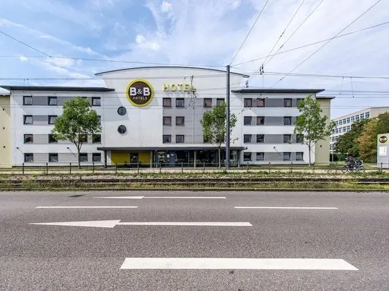 B&B Hotel Augsburg-Süd - Dış Mekan