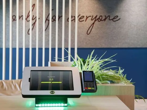 B&B Hotel Berlin-Airport - Lobi
