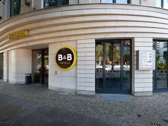 B&B Hotel Berlin-Charlottenburg - Dış Mekan