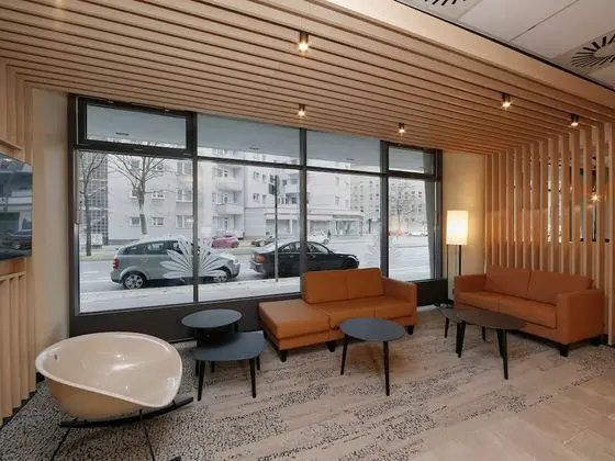 B&B Hotel Berlin City-West - Lobi