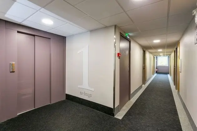 B&B Hotel Beziers - İç Mekan