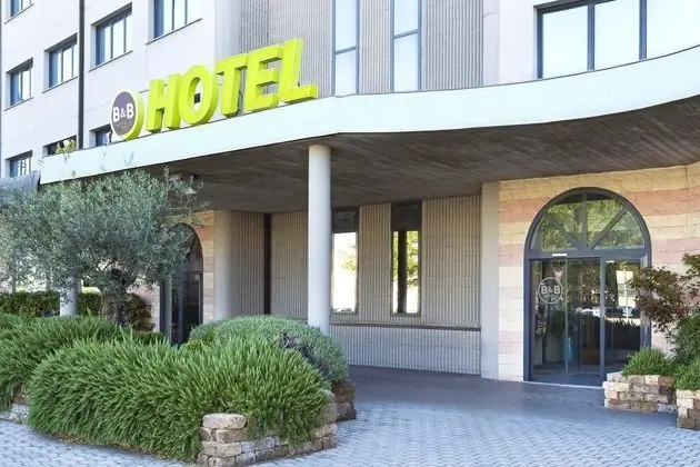 B&B Hotel Bologna - Dış Mekan