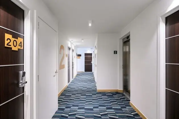 B&B Hotel Brussels Centre Gare du Midi - İç Mekan