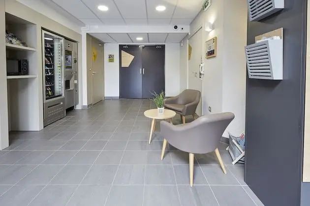 B&B Hotel Caen Mémorial - Lobi