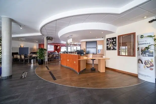 B&B Hotel Calais Terminal Cité de l'Europe 4 - Lobi