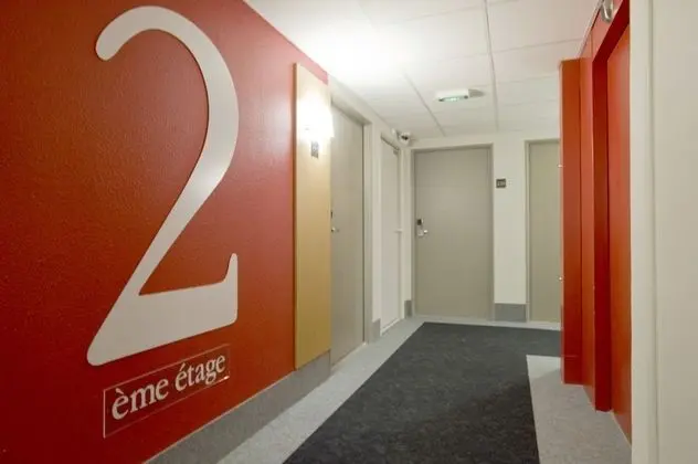 B&B Hotel Chalons En Champagne - İç Mekan