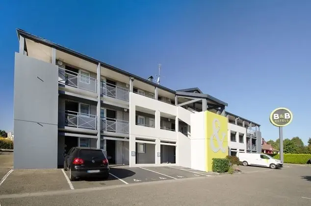B&B Hotel Chartres Le Forum