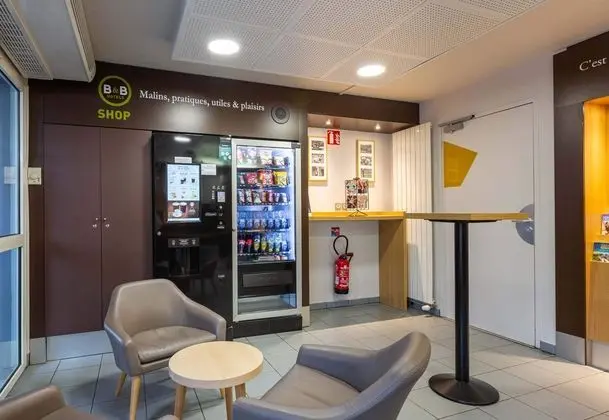B&B Hotel Chartres Le Forum - Lobi