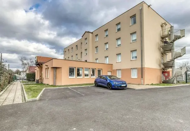 B&B Hotel Clermont-Ferrand Gerzat - Dış Mekan