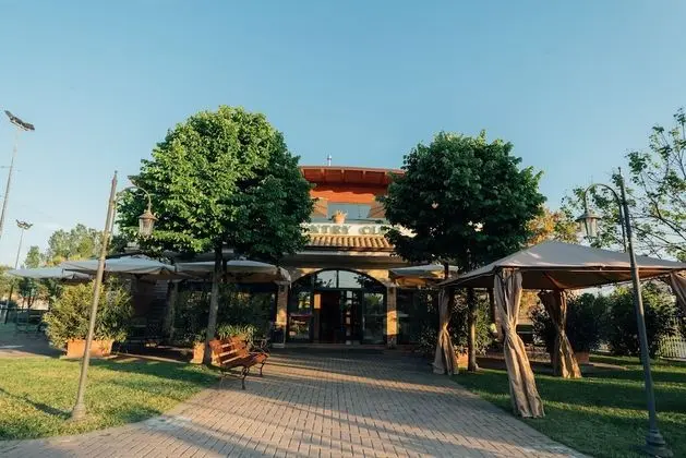Hotel B&B Country Club Sport - Dış Mekan