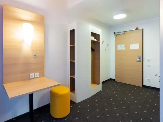B&B Hotel Düsseldorf-City - Oda