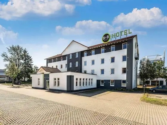 B&B Hotel Freiburg-Nord - Dış Mekan