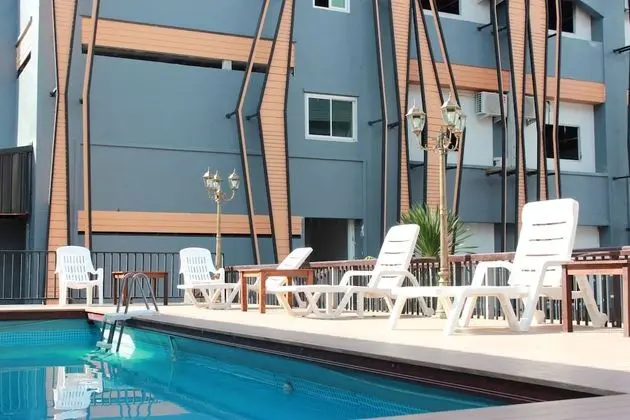 B&B Hostel at Jomtien - Havuz