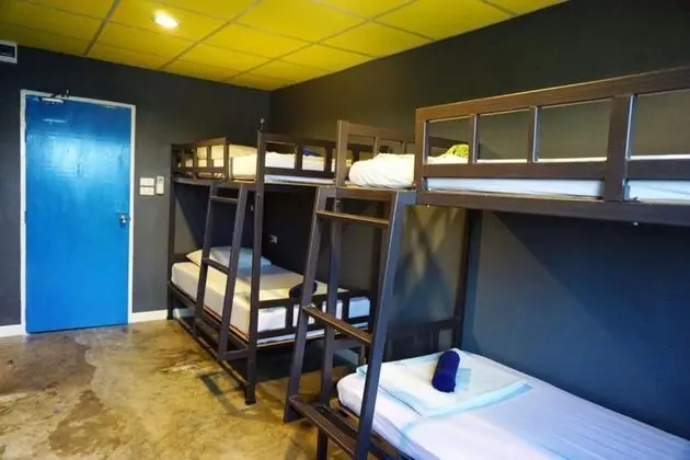 B&B House & Hostel