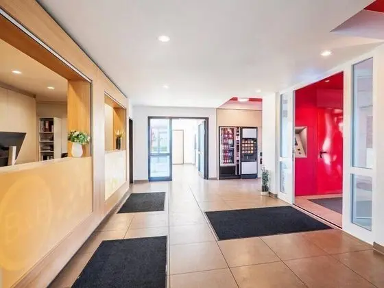 B&B Hotel Karlsruhe - Lobi