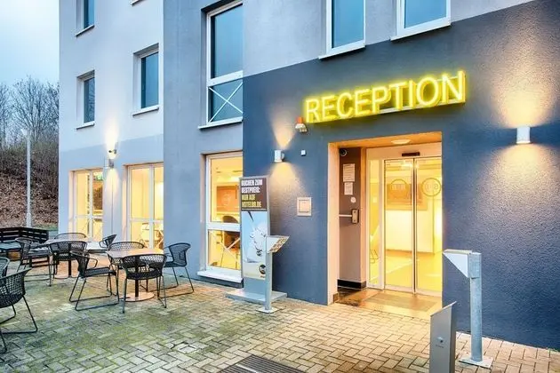 B&B Hotel Kassel-Süd - Dış Mekan