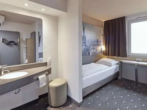 B&B Hotel Köln-West - Öne Çıkan Resim