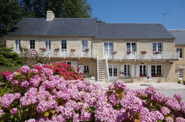 B&B Le Clos Saint-Jean - Omaha Beach - Dış Mekan