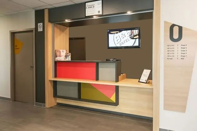 B&B Hotel Les Herbiers - Lobi
