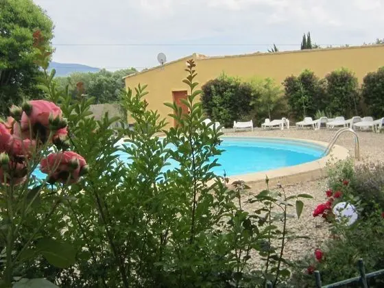 B&B Les Romarins - Havuz