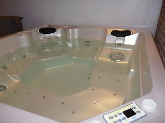 B&B L'Etape Normande & SPA - Havuz