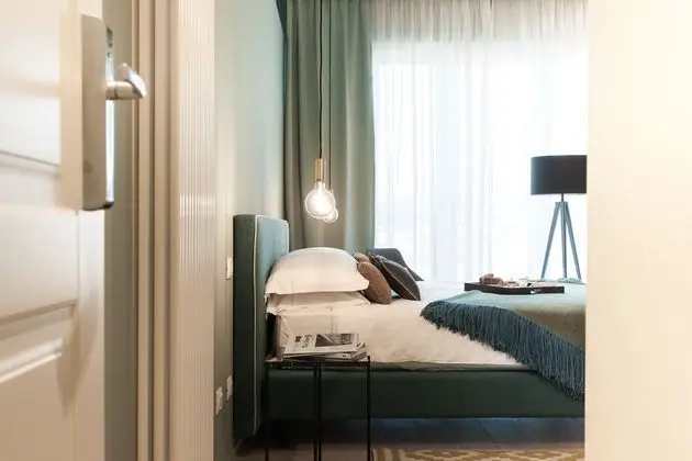 B B LORENA SUITES