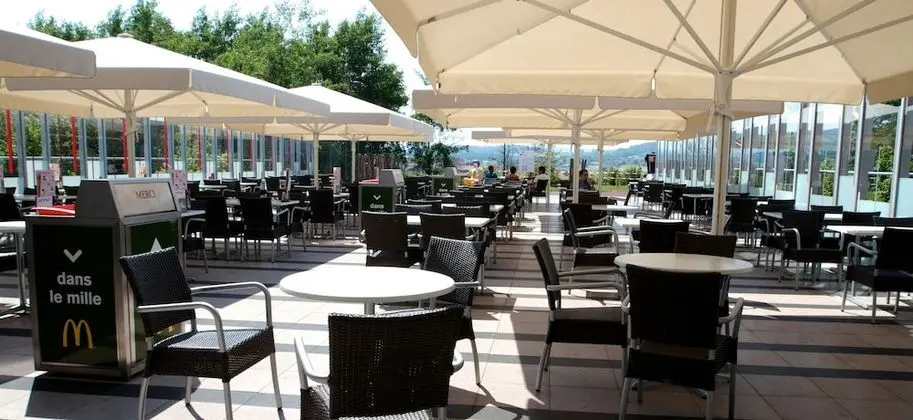 B&B Hotel Lully 3 Lakes - Yerinde Yemek