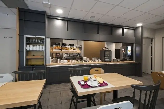 B&B Hotel Lyon Caluire Cité Internationale - Yerinde Yemek