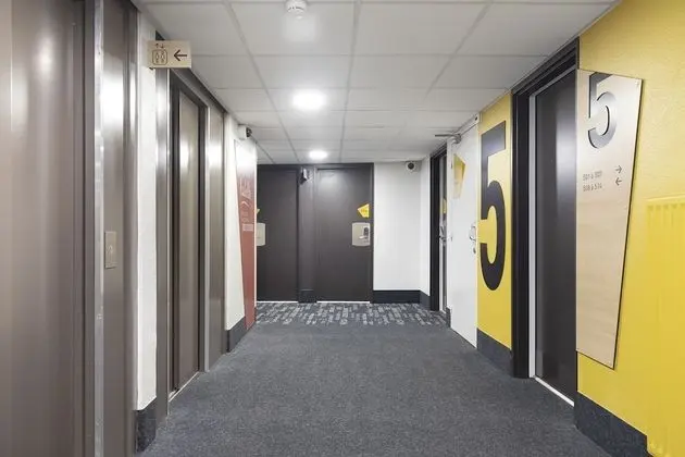 B&B Hotel Lyon Centre Monplaisir - İç Mekan