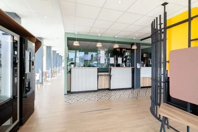 B&B Hotel Massy Gare TGV - Lobi