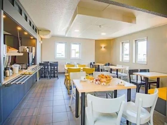 B&B Hotel Mulhouse Ile Napoléon - Yerinde Yemek
