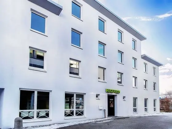 B&B Hotel München-Putzbrunn - Dış Mekan