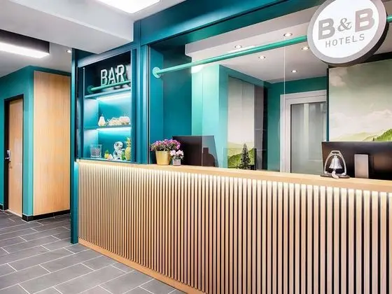 B&B Hotel München-Putzbrunn - Lobi