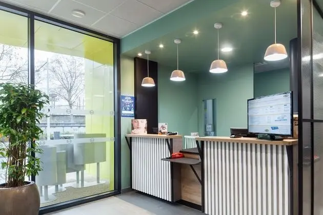 B&B Hotel Nanterre Rueil-Malmaison - Lobi