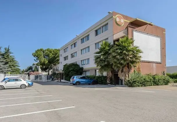 B&B Hotel Nimes Ville Active - Dış Mekan