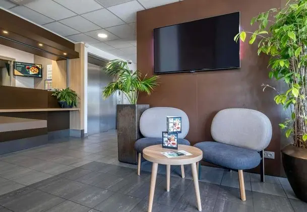 B&B Hotel Niort Marais Poitevin - Lobi