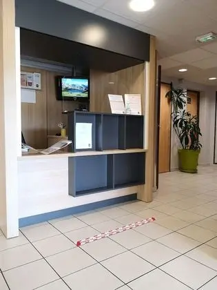B&B Hotel Pau Lescar - İç Mekan