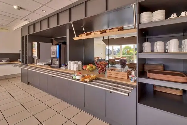 B&B Hotel Pau Lescar - Yerinde Yemek